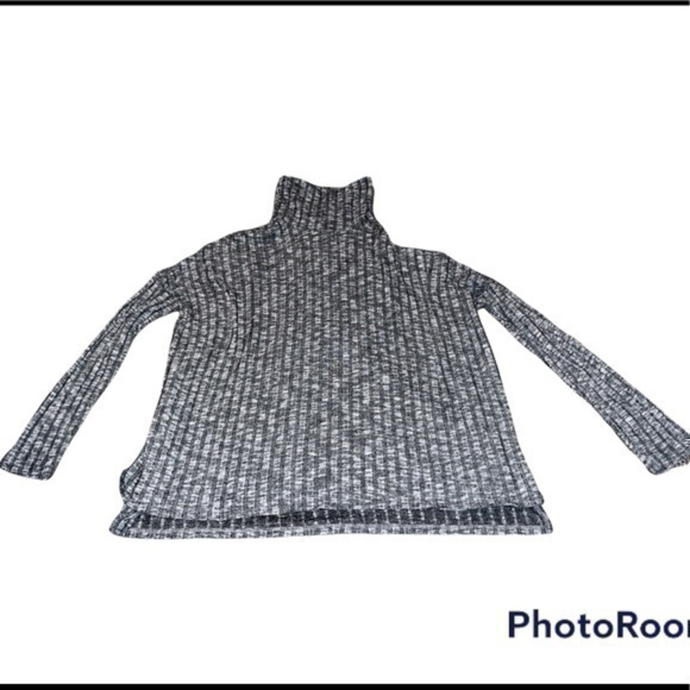 American Eagle turtleneck size M